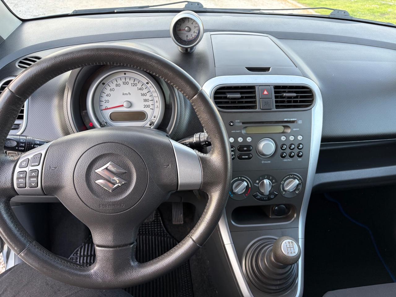 Suzuki Splash 1.0 benzina 2011 ok neop