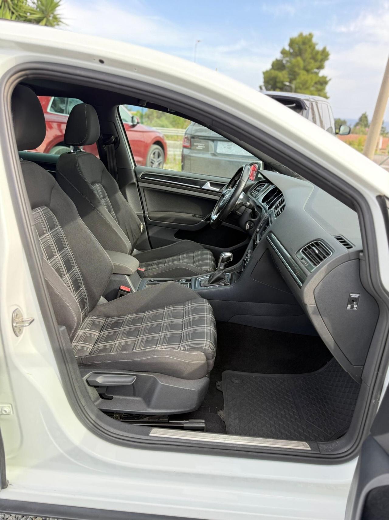 Volkswagen Golf GTD 2.0 TDI DSG 5p. BlueMotion Technology