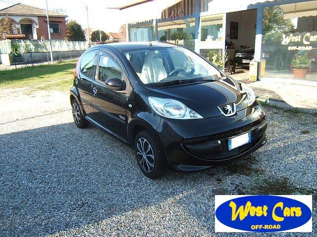 PEUGEOT - 107 - 5p. Sweet Years