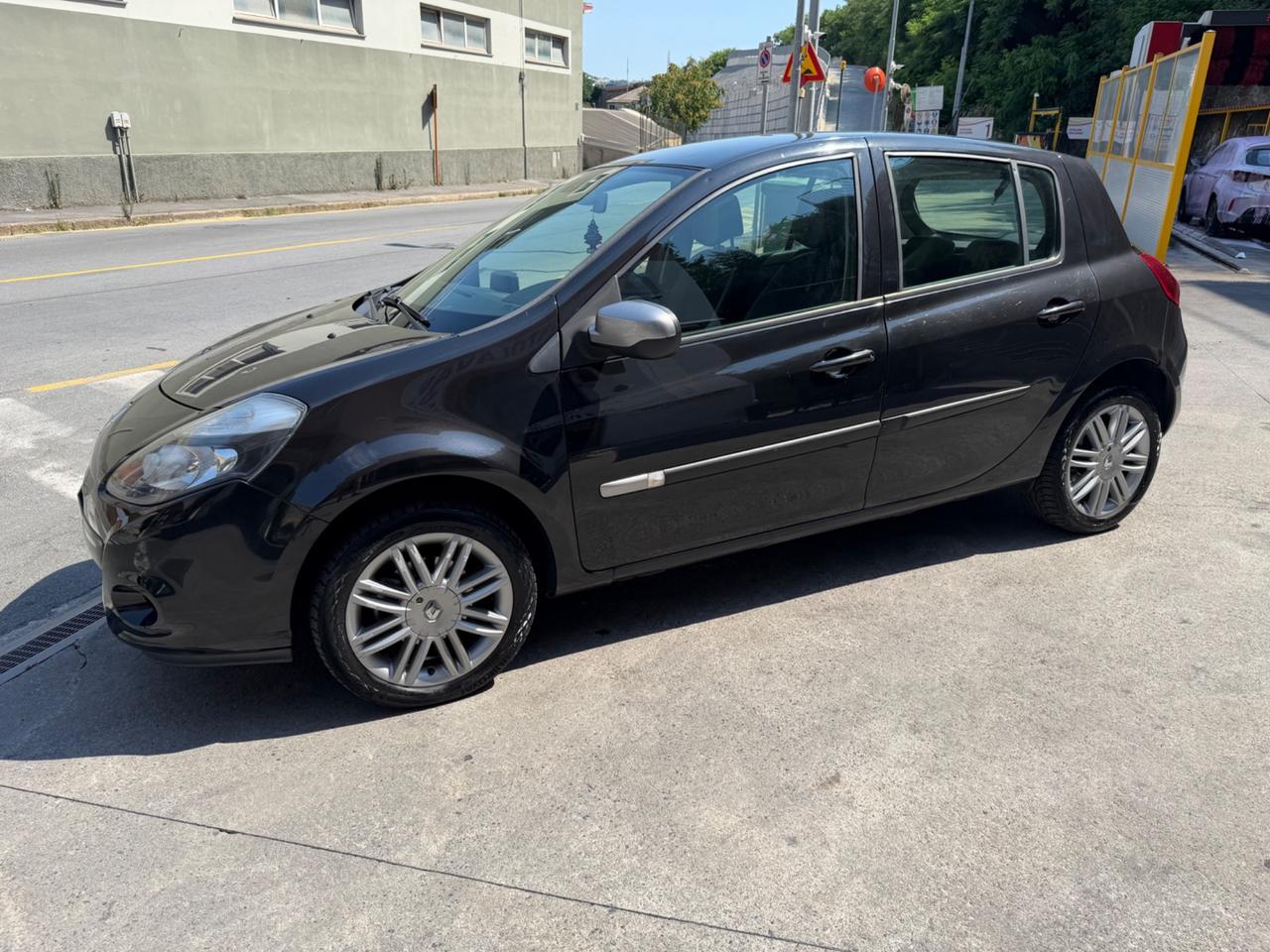 RENAULT CLIO 1.2 TCE 100CV NEOPATENTATI