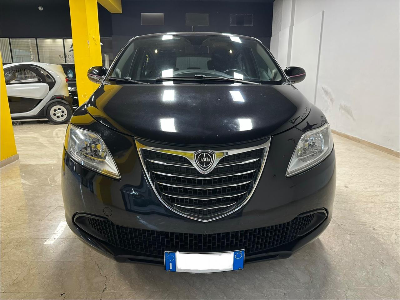 Lancia Ypsilon 1.2 69 CV 5 porte Gold