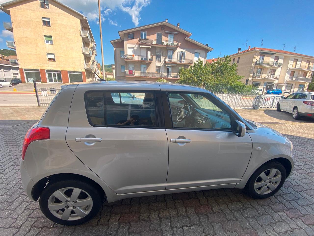 Suzuki Swift 1.3 4x4 5p. GL