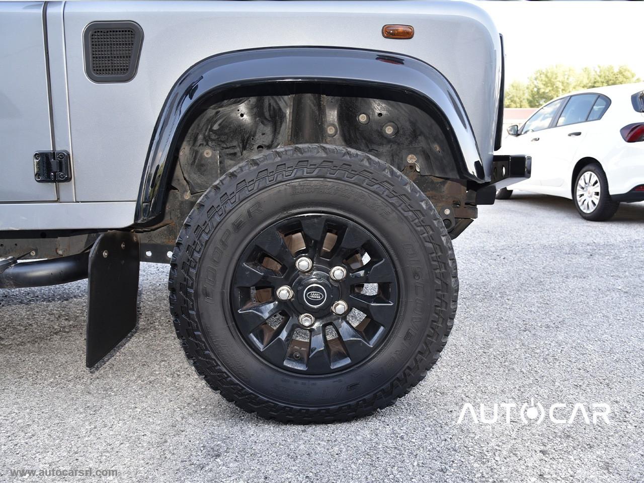 LAND ROVER Defender 110 2.2 TD4 Station Wagon