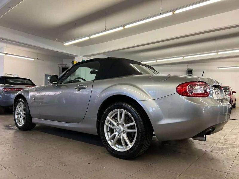 Mazda MX-5 Roadster 1.8L Wind