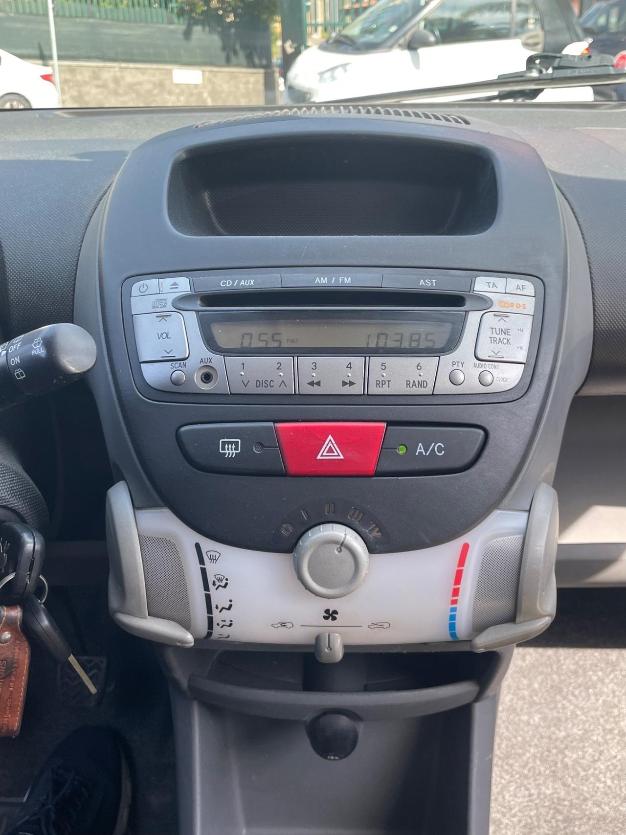 Peugeot 107 1.0 68CV 5p. Sweet Years