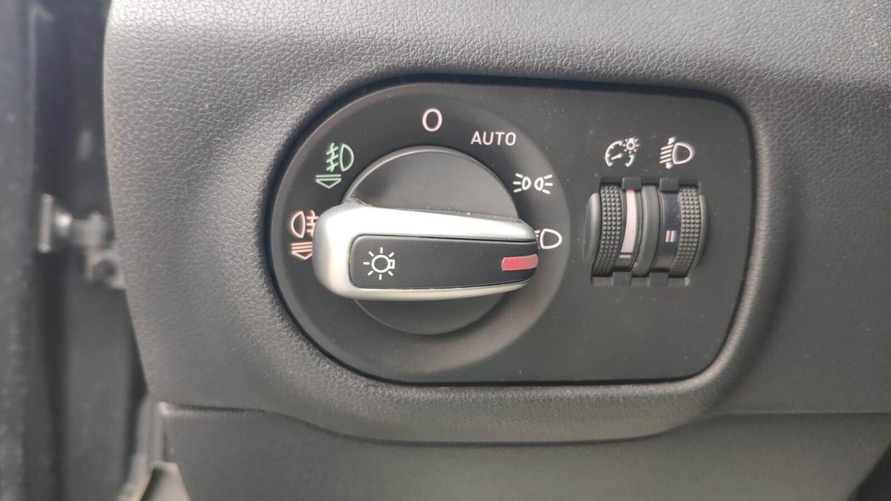 Audi A1 1.6 90 CV C. Manuale