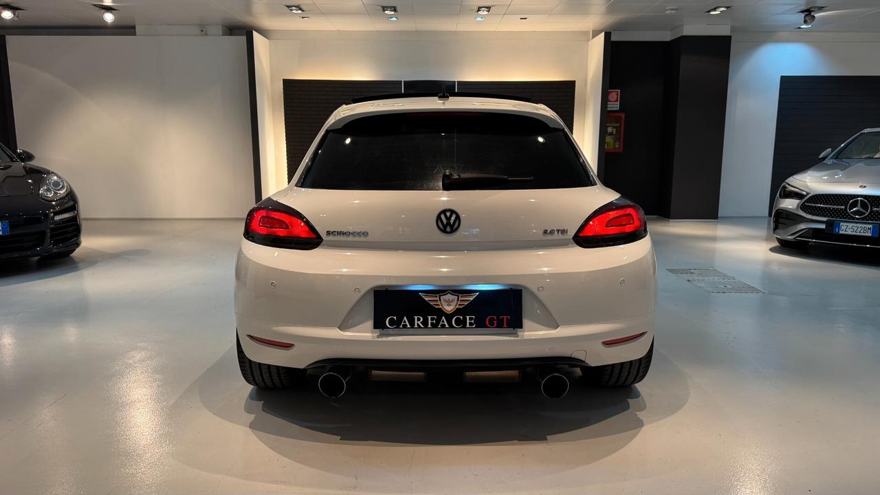 Volkswagen Scirocco 2.0 TSI DSG 211CV - 2010