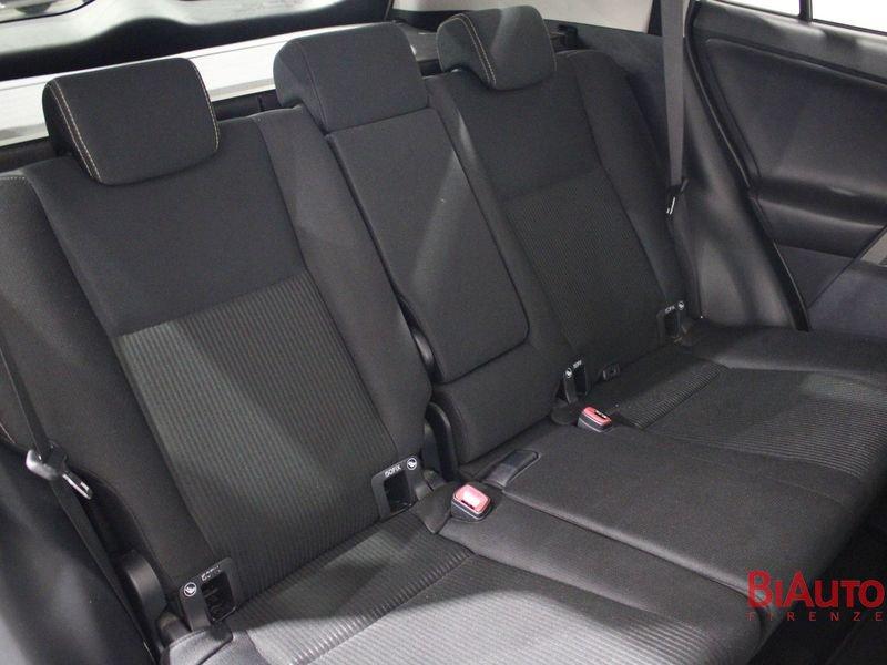 Toyota RAV4 RAV4 2.0 D-4D 2WD Style White Ed.