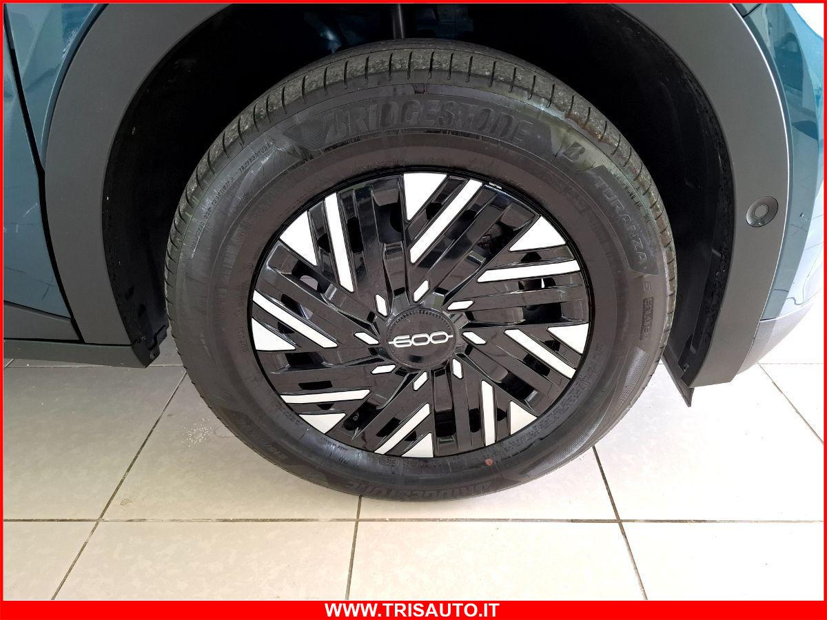 FIAT 600 1.2T MHEV DCT POP NEOPATENTATI (FARI LED)