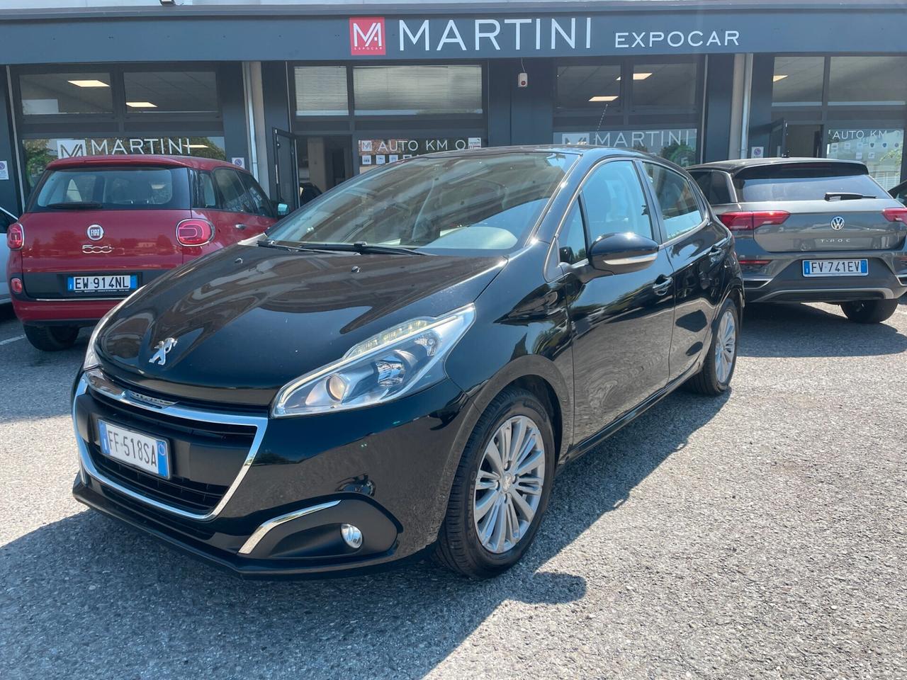Peugeot 208 PureTech 82 5 porte Allure DISTRIBUZIONE NUOVA