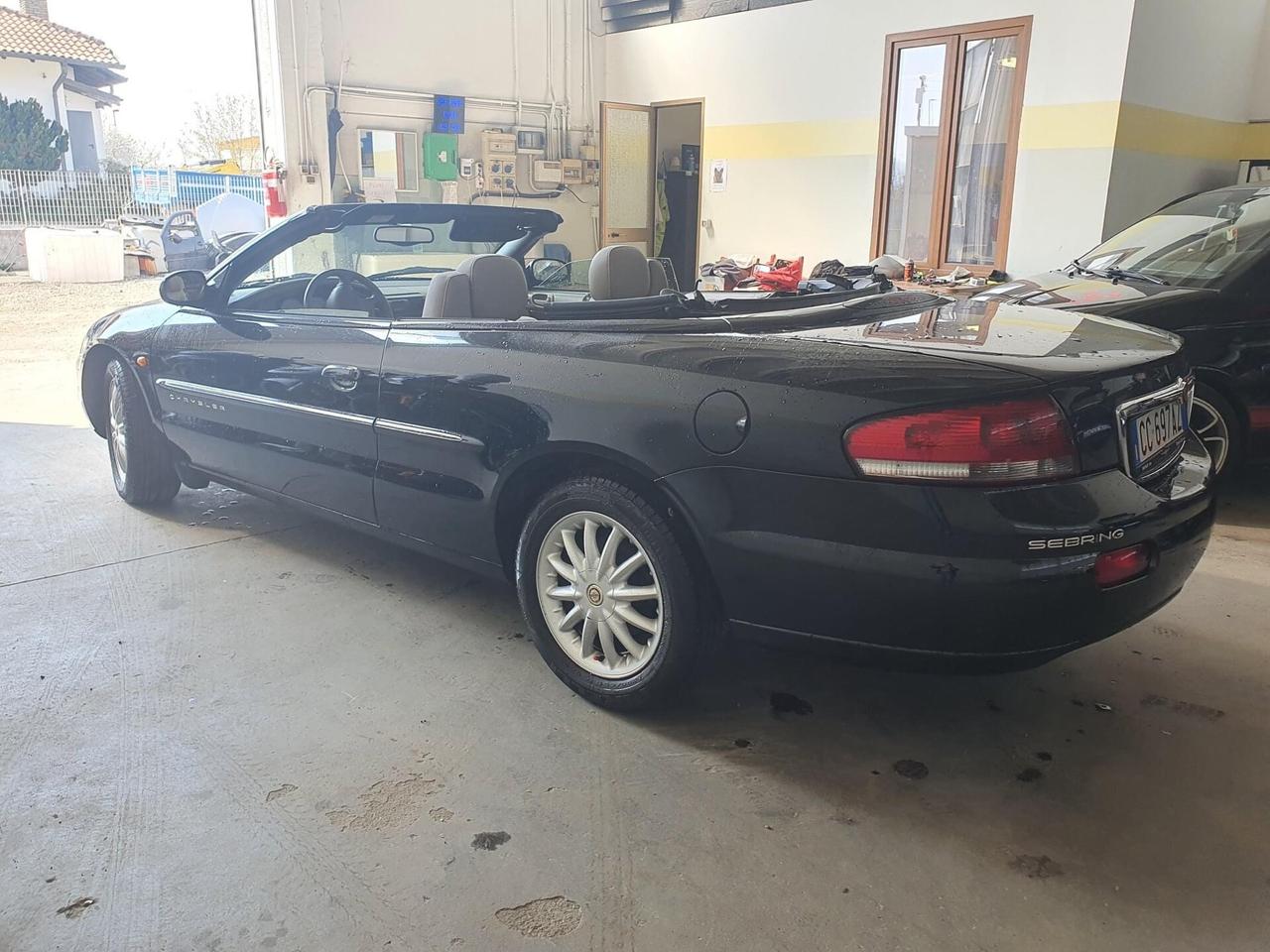 Chrysler Sebring 2.7 V6 24V cat LX Cabrio Autost.