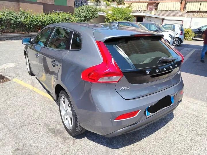 Volvo V40 D2 Geartronic Kinetic