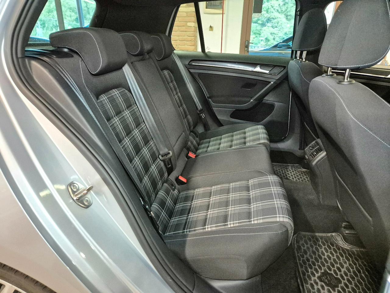 Volkswagen Golf GTD 2.0 TDI DSG 5p. BlueMotion Technology