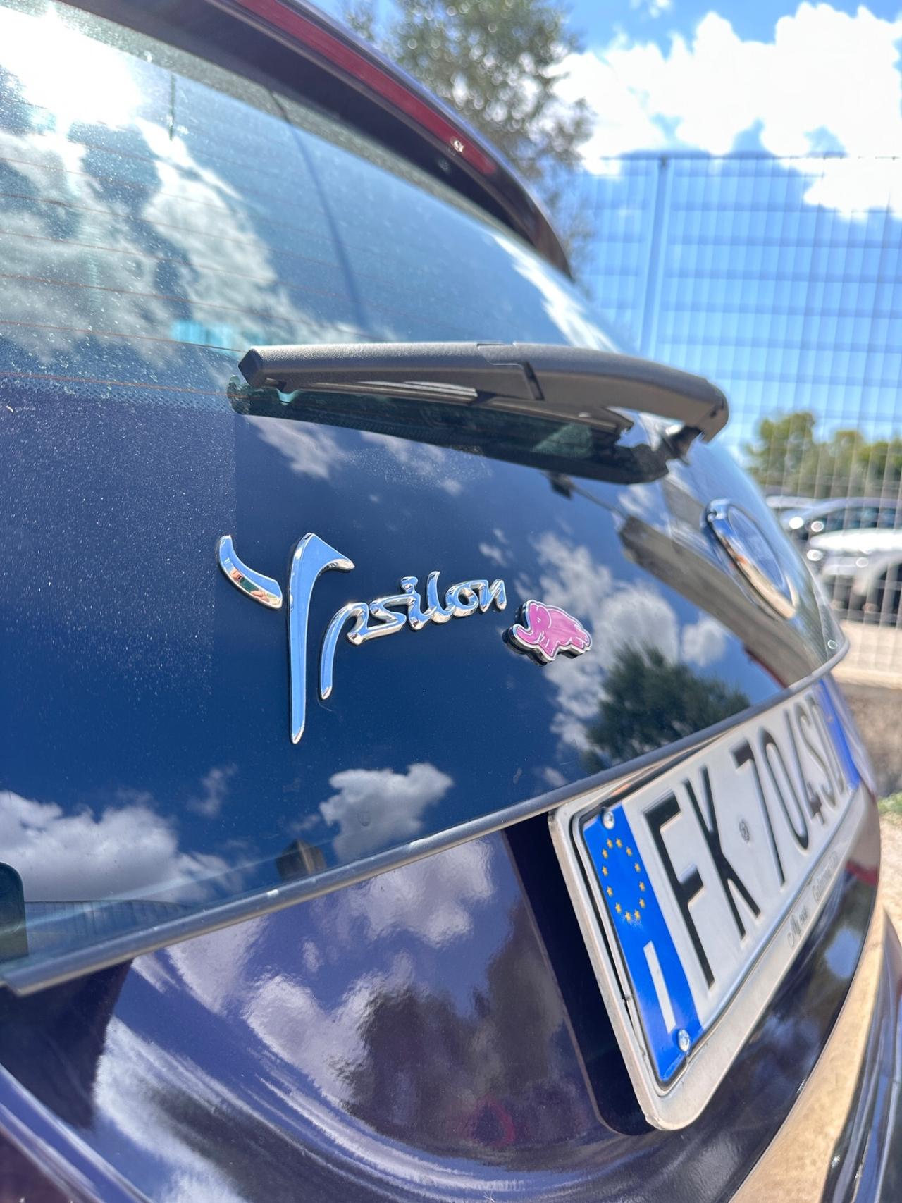 Lancia Ypsilon 1.3 95 cv elefantino viola-Mod.2014