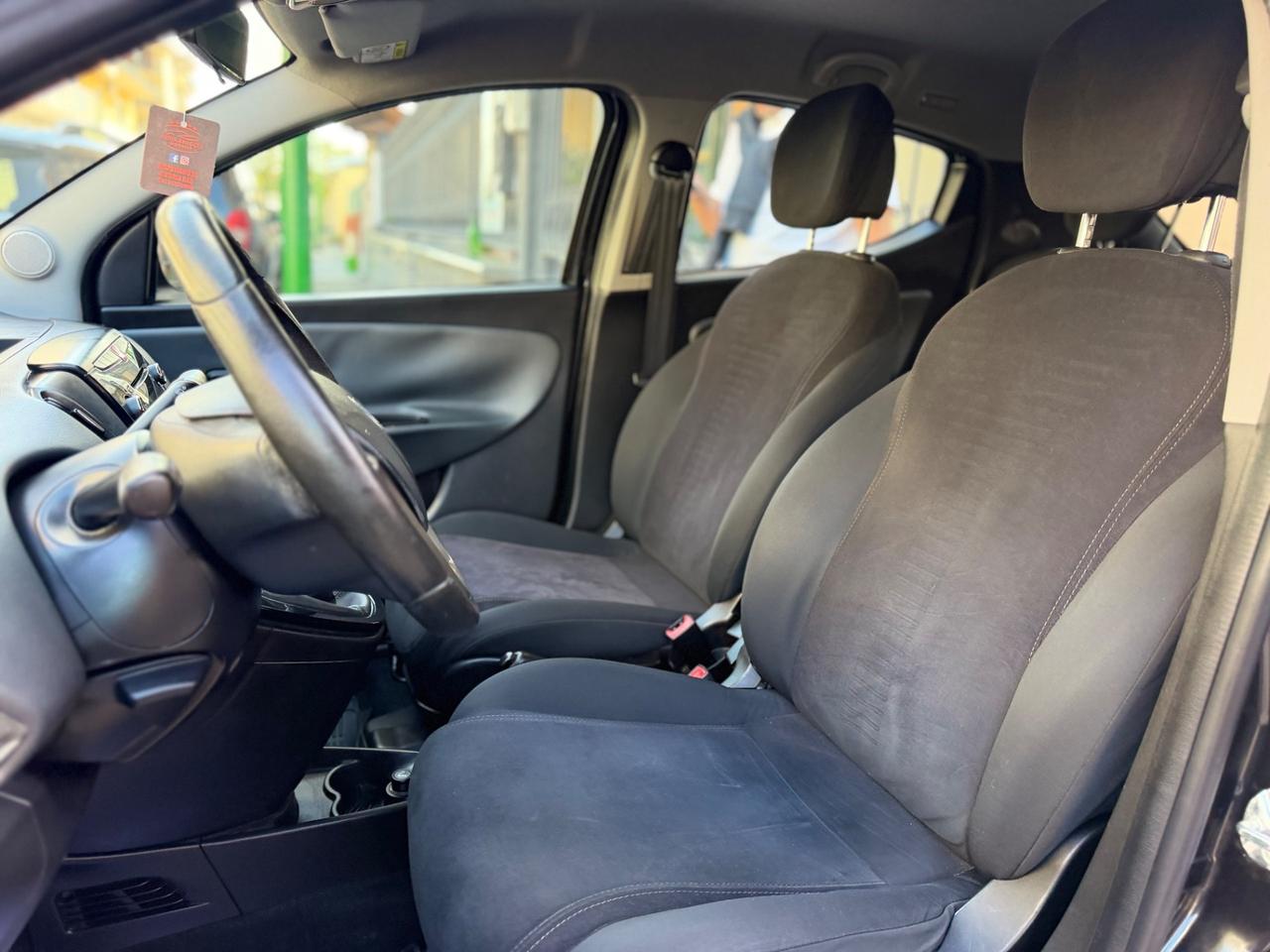 Lancia Ypsilon 1.2 69CV Elefantino
