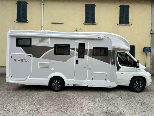 CI International Riviera 98 XT