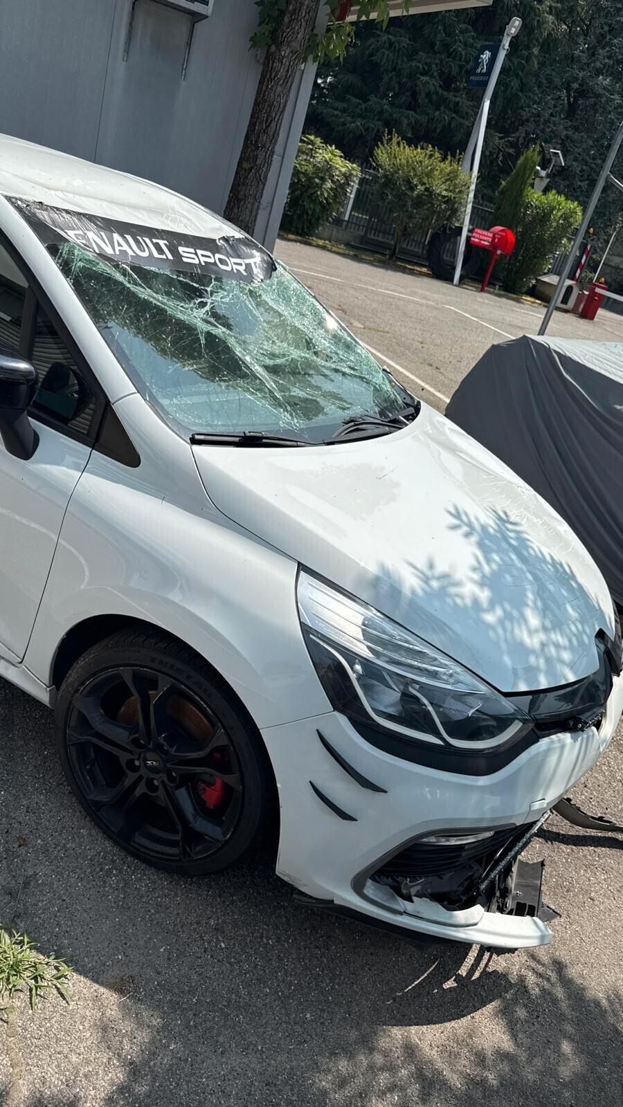 CLIO RS INCIDENTATA AIRBAG BUONI!!!