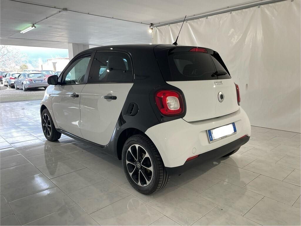 SMART FORFOUR 2015 5 PORTE 75 CV X NEOPATENTATI