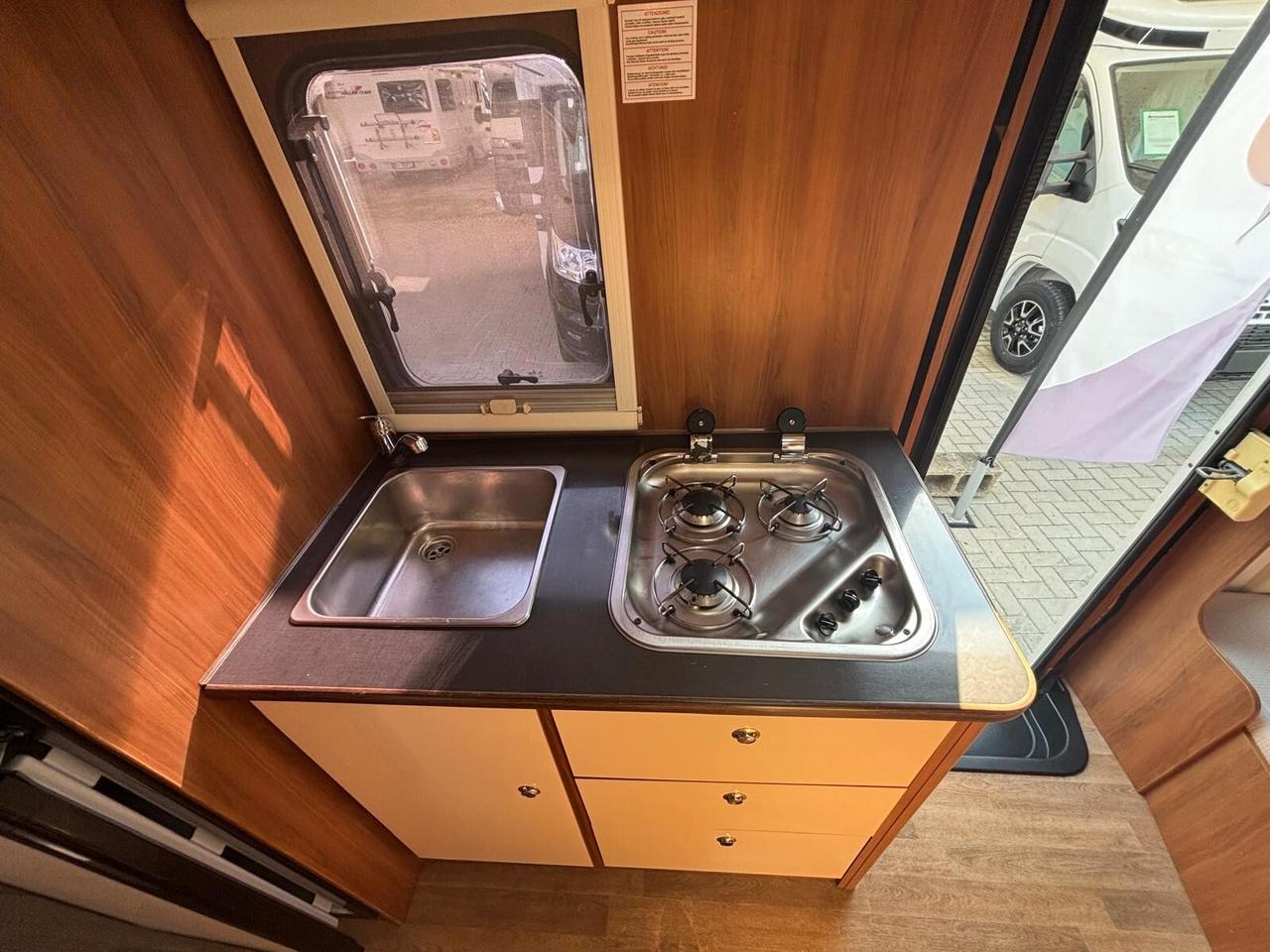 Rimor Katamarano 9 camper
