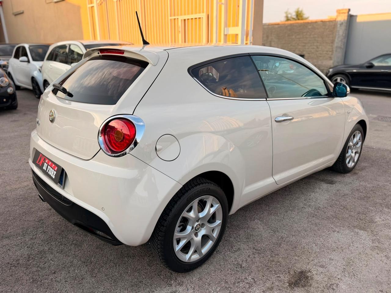 Alfa Romeo MiTo 1.3 JTDm-2 95CV Distinctive PELLE TOTALE SENSORI PARCHEGGIO