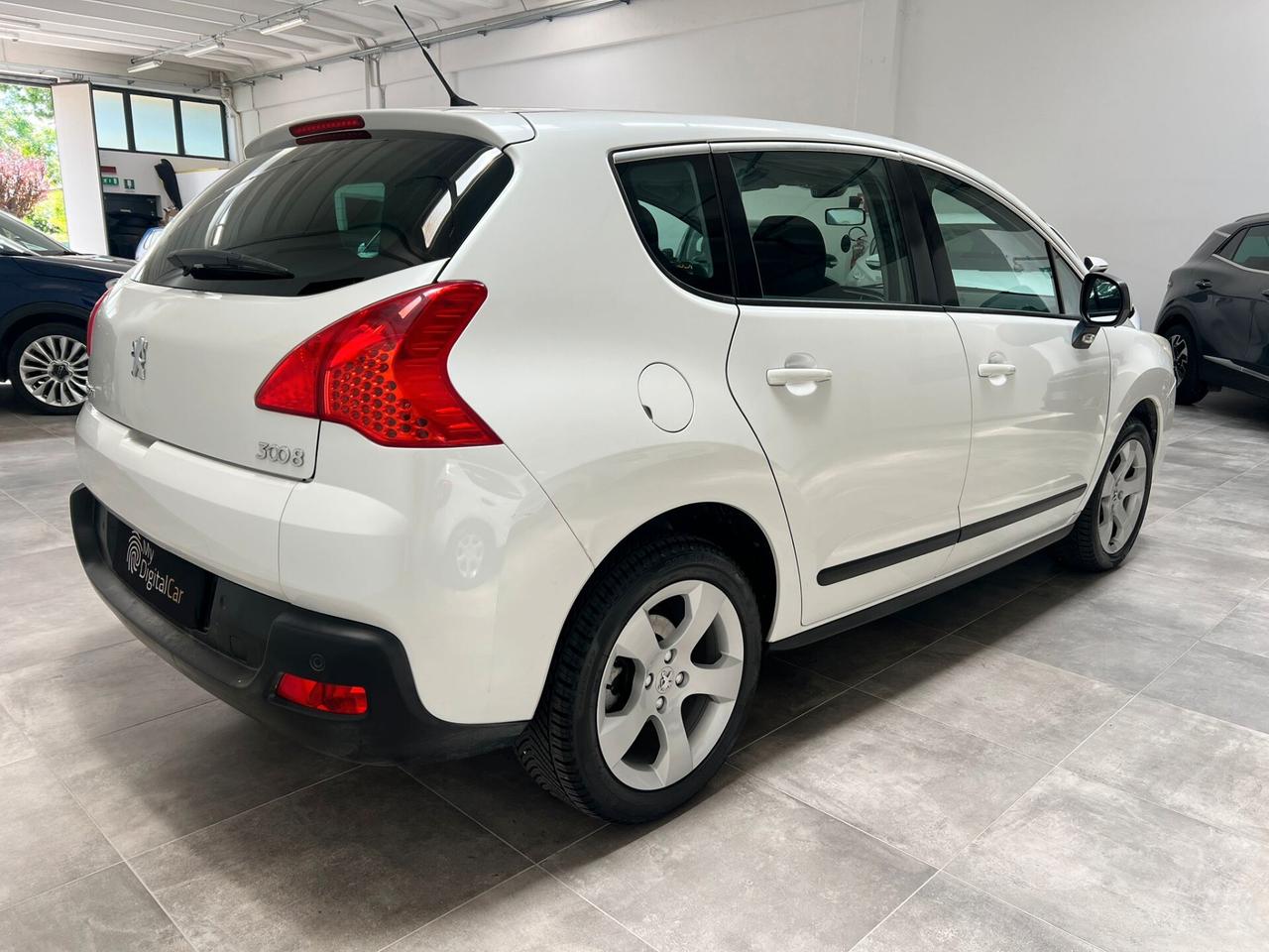 Peugeot 3008 1.6 HDi 110CV Premium