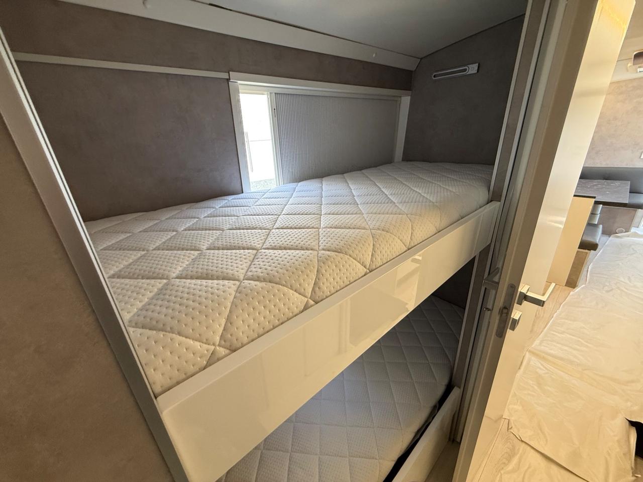 Man Pullman Camperizzato 12 metri 18qli