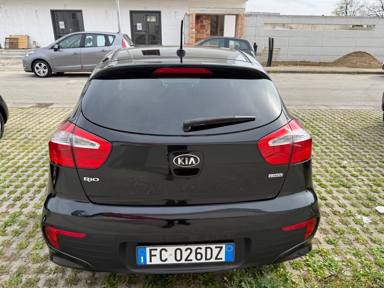 Kia Rio 1.1 CRDi 5p. FULL Optional