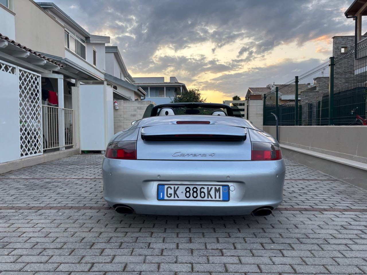 Porsche 911 Carrera 4 cat Cabriolet