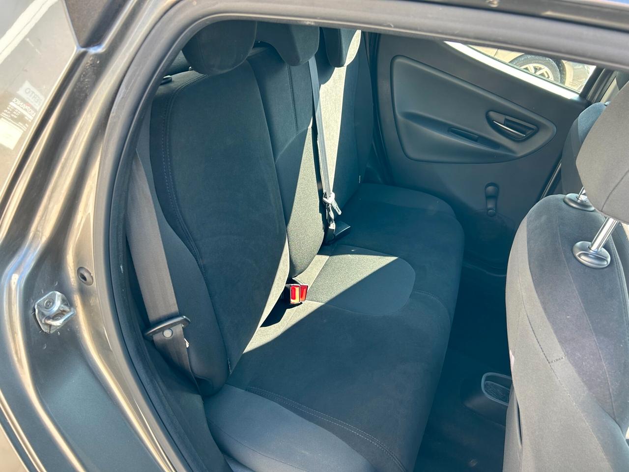 Lancia Ypsilon 1.2 69 CV GPL Ecochic Gold GPL VALIDO 2033