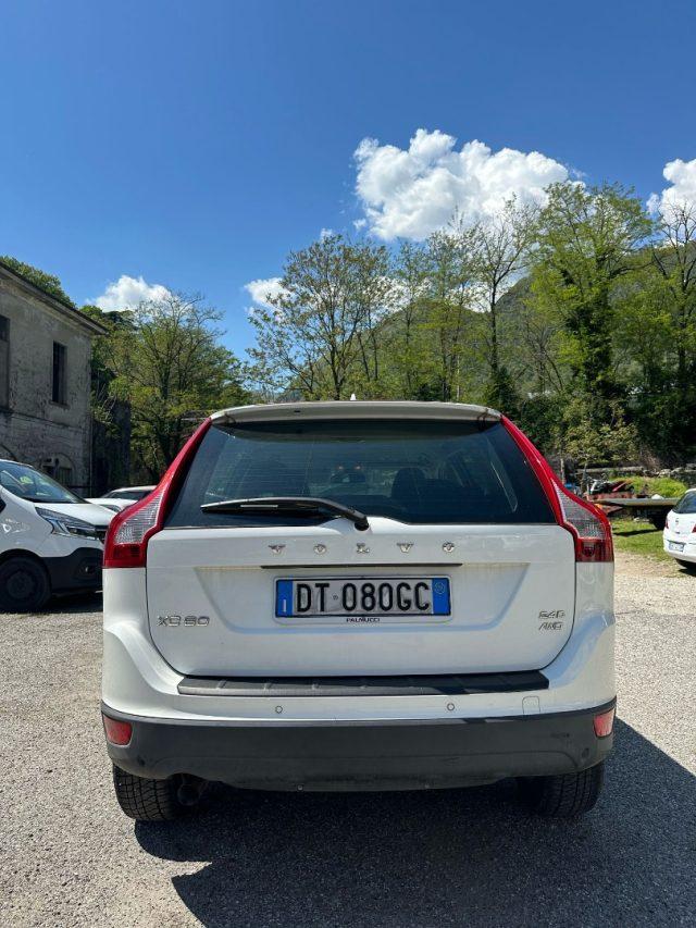 VOLVO XC60 2.4 D 163 CV AWD Geartronic Momentum