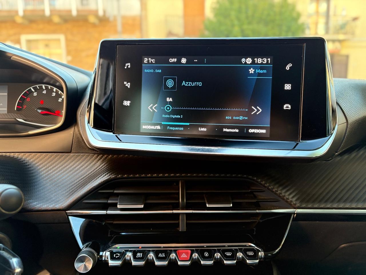 Peugeot 2008 BlueHDi 110 Active FULL LED/NAV/CAM