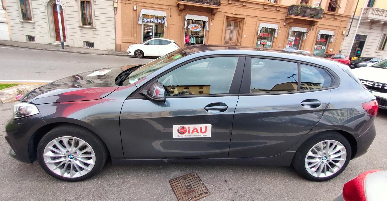 Bmw 118i 5p. Business Advantage auto