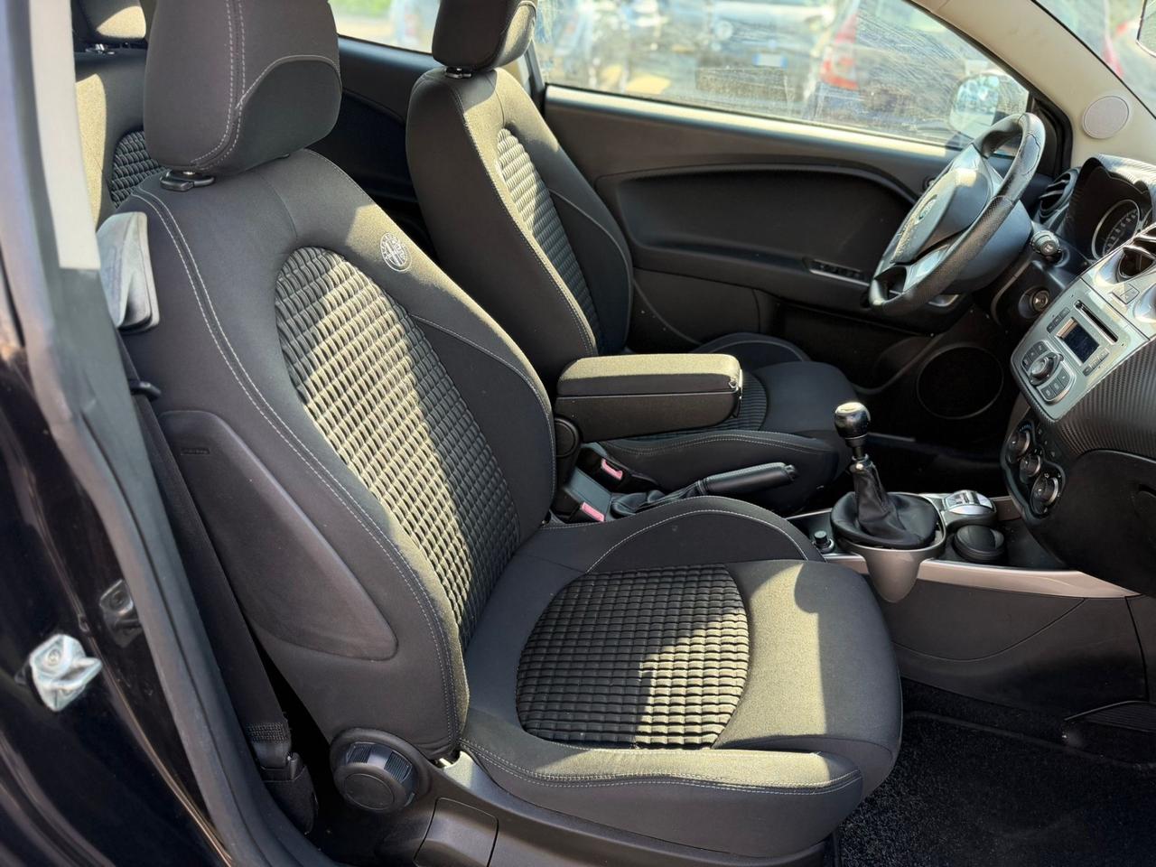 Alfa Romeo MiTo 1.4 105 CV M.air S&S Distinctive