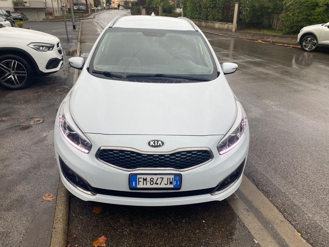 Kia Ceed cee'd 1.6 CRDi 136 CV DCT SW EcoDynamics Business Class