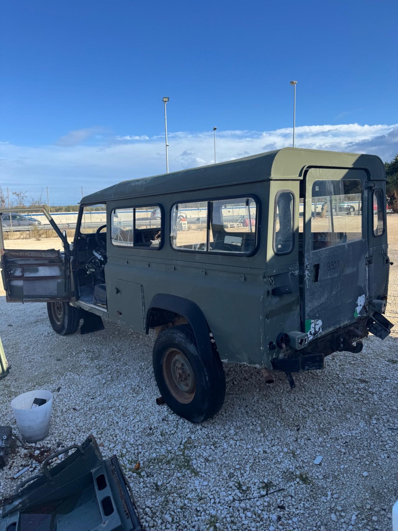 Land Rover Defender 110 HT meccanica buona da restaurare