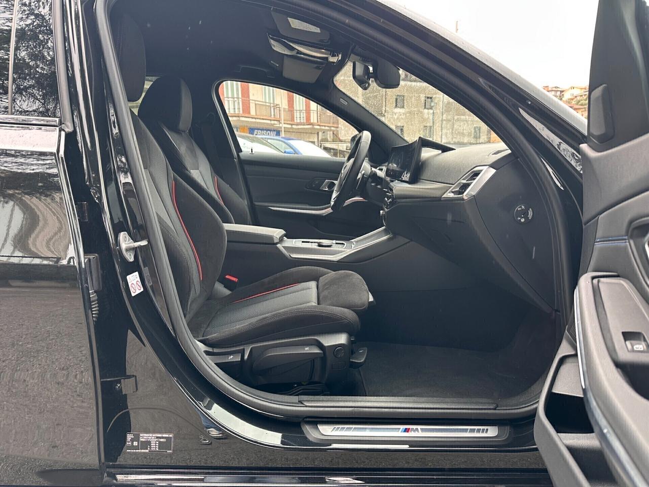 Bmw 318 d Touring M SPORT_PANORAMA_TOTAL BLACK_FARI MATRIX_HEAD-UP 320