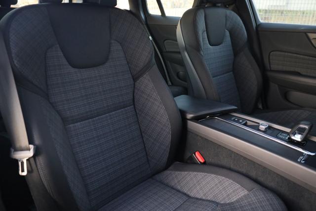 VOLVO V60 NON MARCIANTE B3 automatico Essential PREZZO NETTO