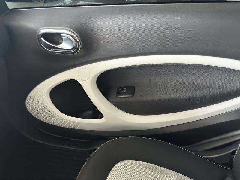 smart fortwo cabrio 70 1.0 52kW passion twinamic