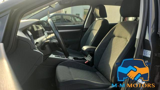 VOLKSWAGEN Golf 1.0 eTSI EVO DSG Life Hybrid