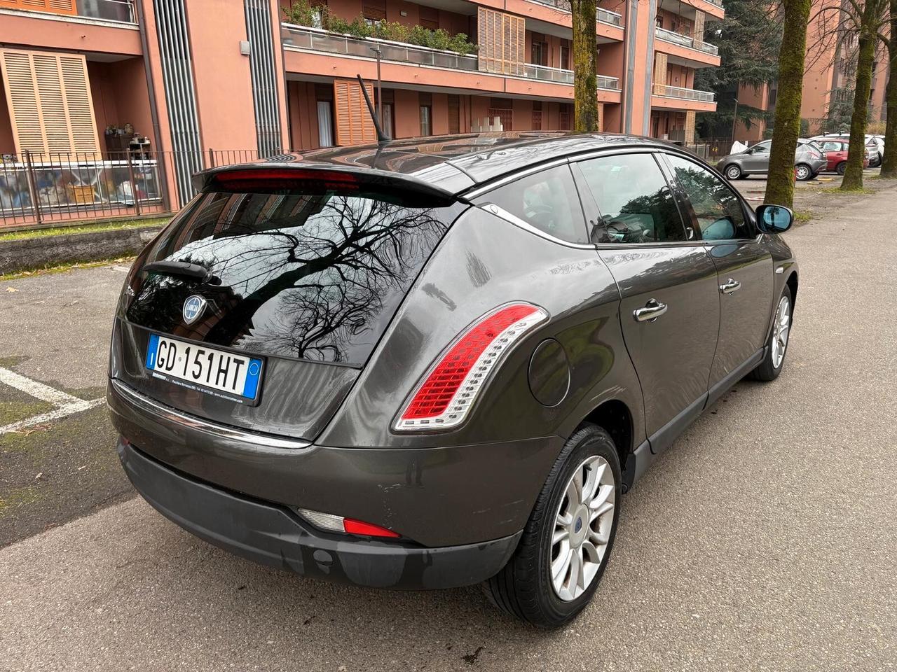 Lancia Delta 1.6 MJT DPF Platino