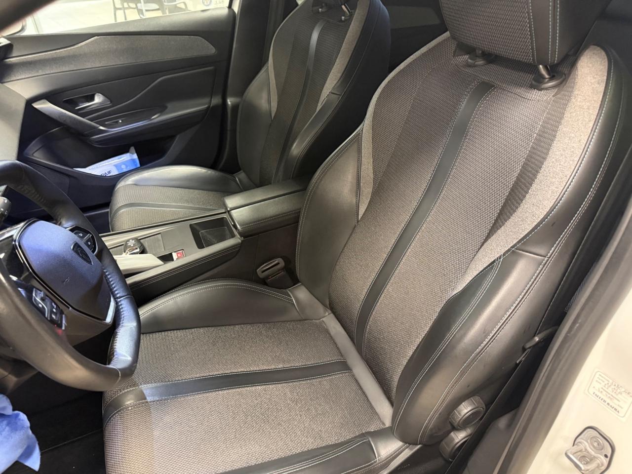 Peugeot 308 PureTech Turbo 130 S&S EAT8 Allure