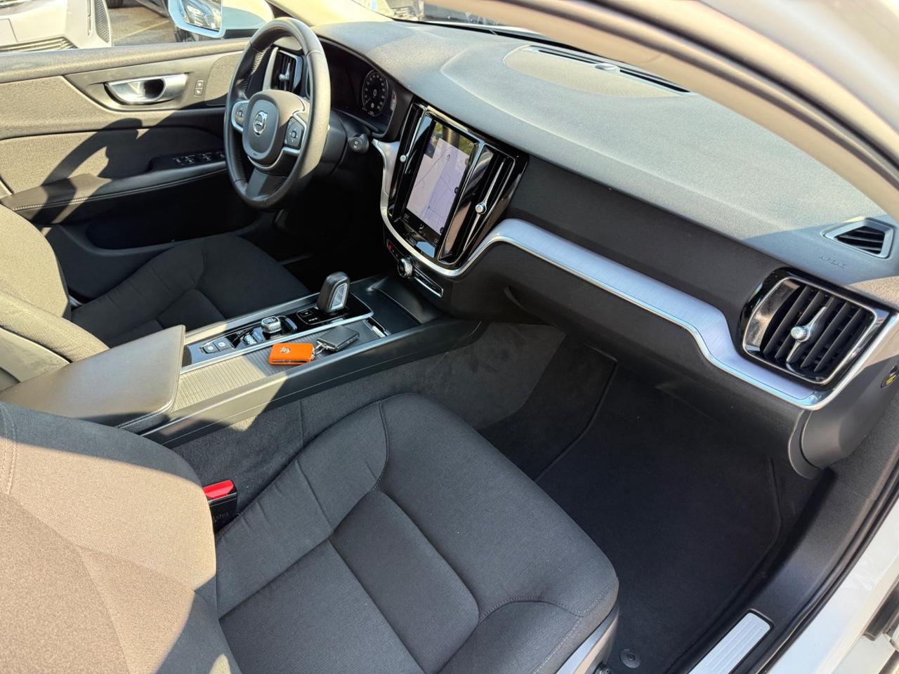 Volvo V60 B4 2.0 197 CV Geartronic Momentum Business Pro