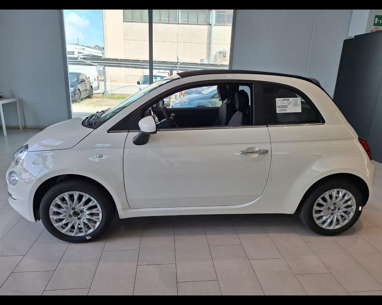 FIAT 500 (2015-->) - 500 C 1.0 Hybrid Dolcevita