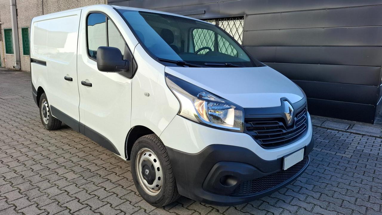 RENAULT Trafic T27 1.6 dci 120cv L1H1 Ice E6