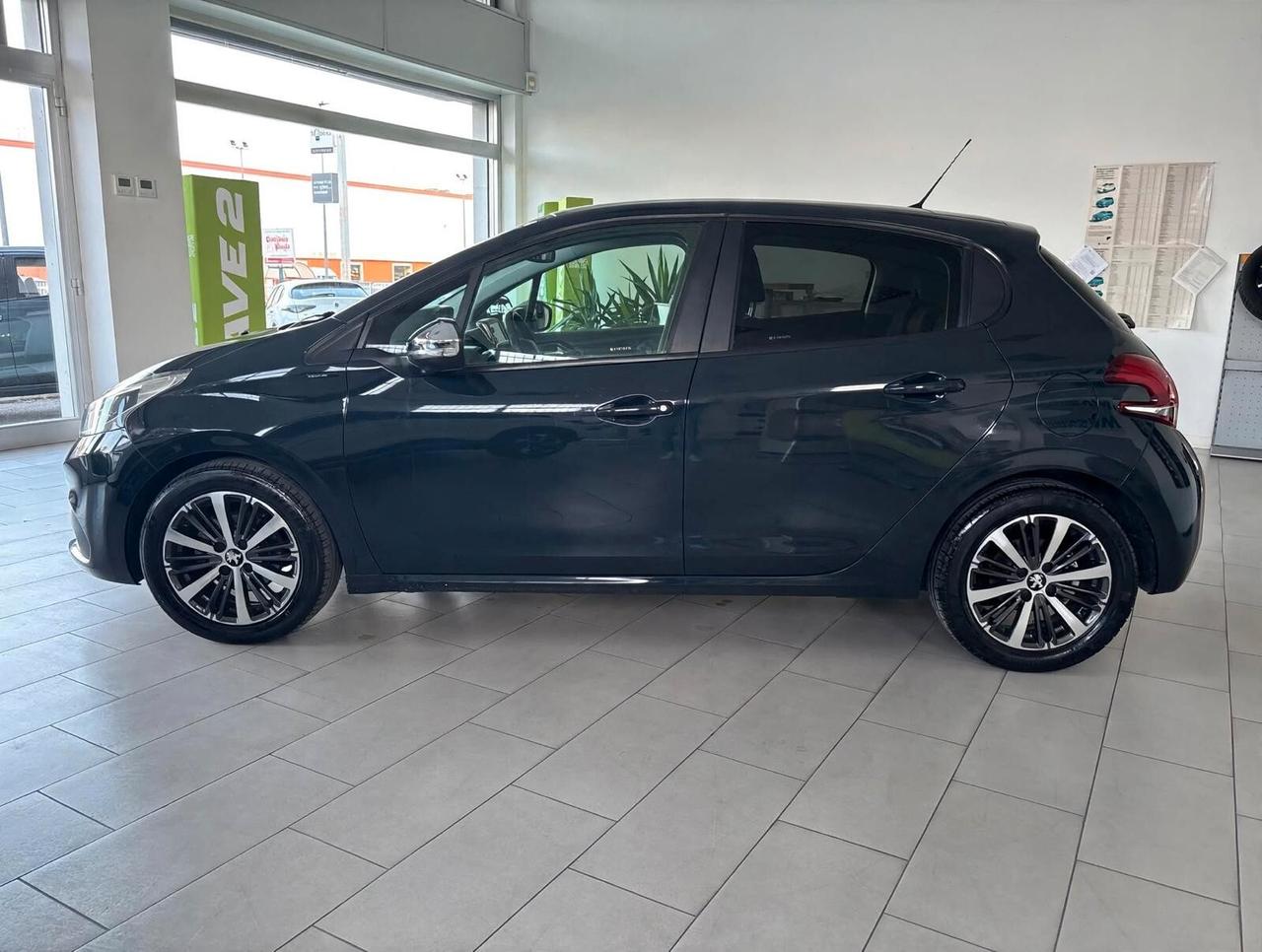Peugeot 208 BlueHDi 100 S&S 5 porte Active