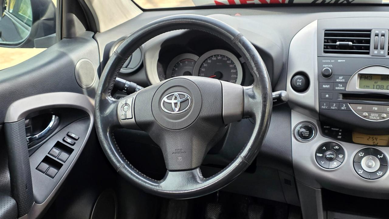 Toyota RAV 4 RAV4 2.2 D-4D 136 CV Luxury