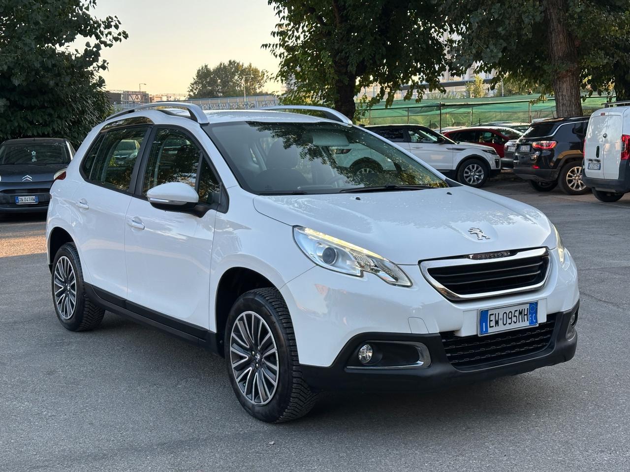 Peugeot 2008 PureTech 82 Allure soli 110mila km