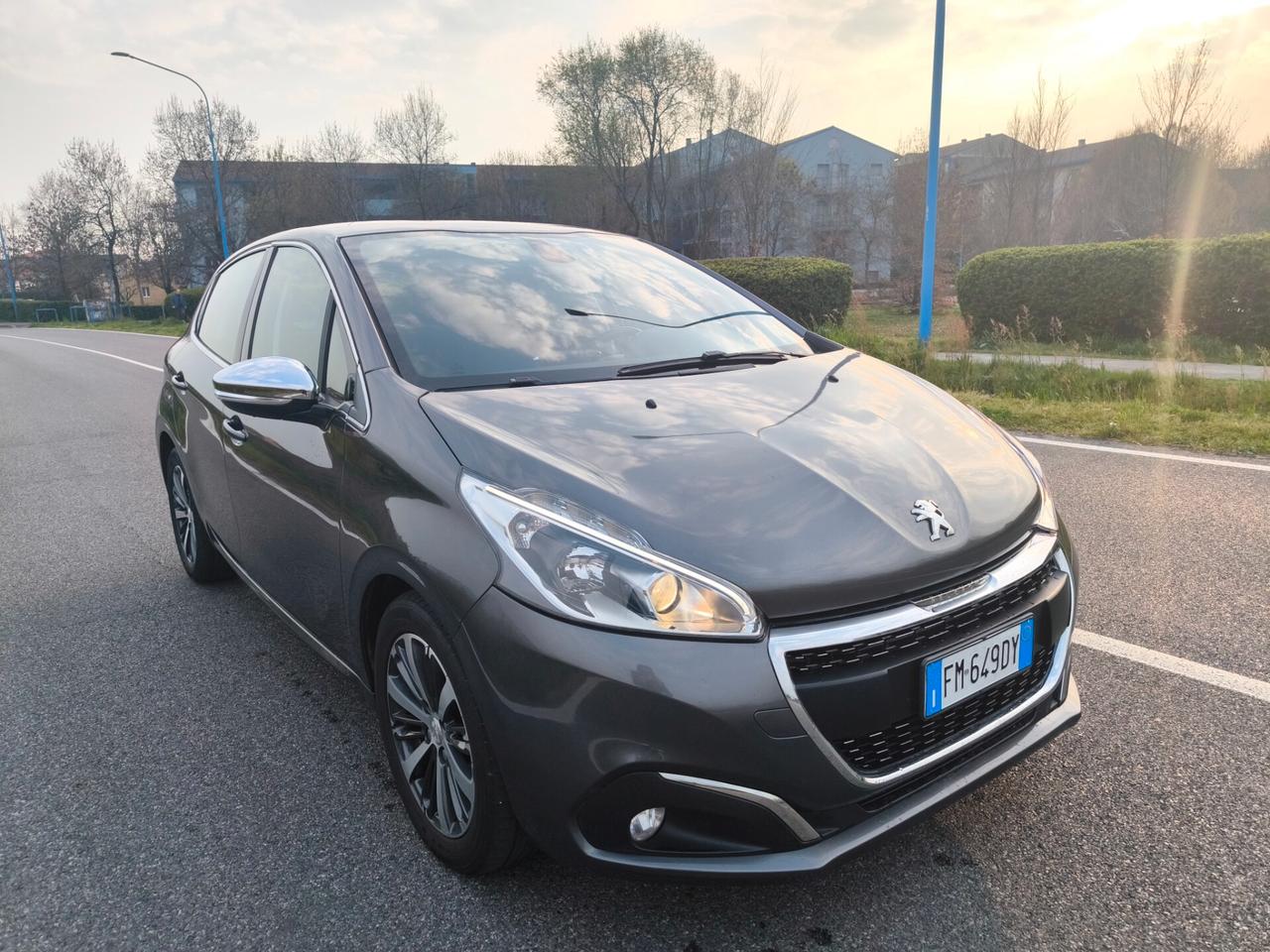 PEUGEOT 208 1,6 BLUE HDI- ALLURE-OK NEOPATENTATI- EURO 6