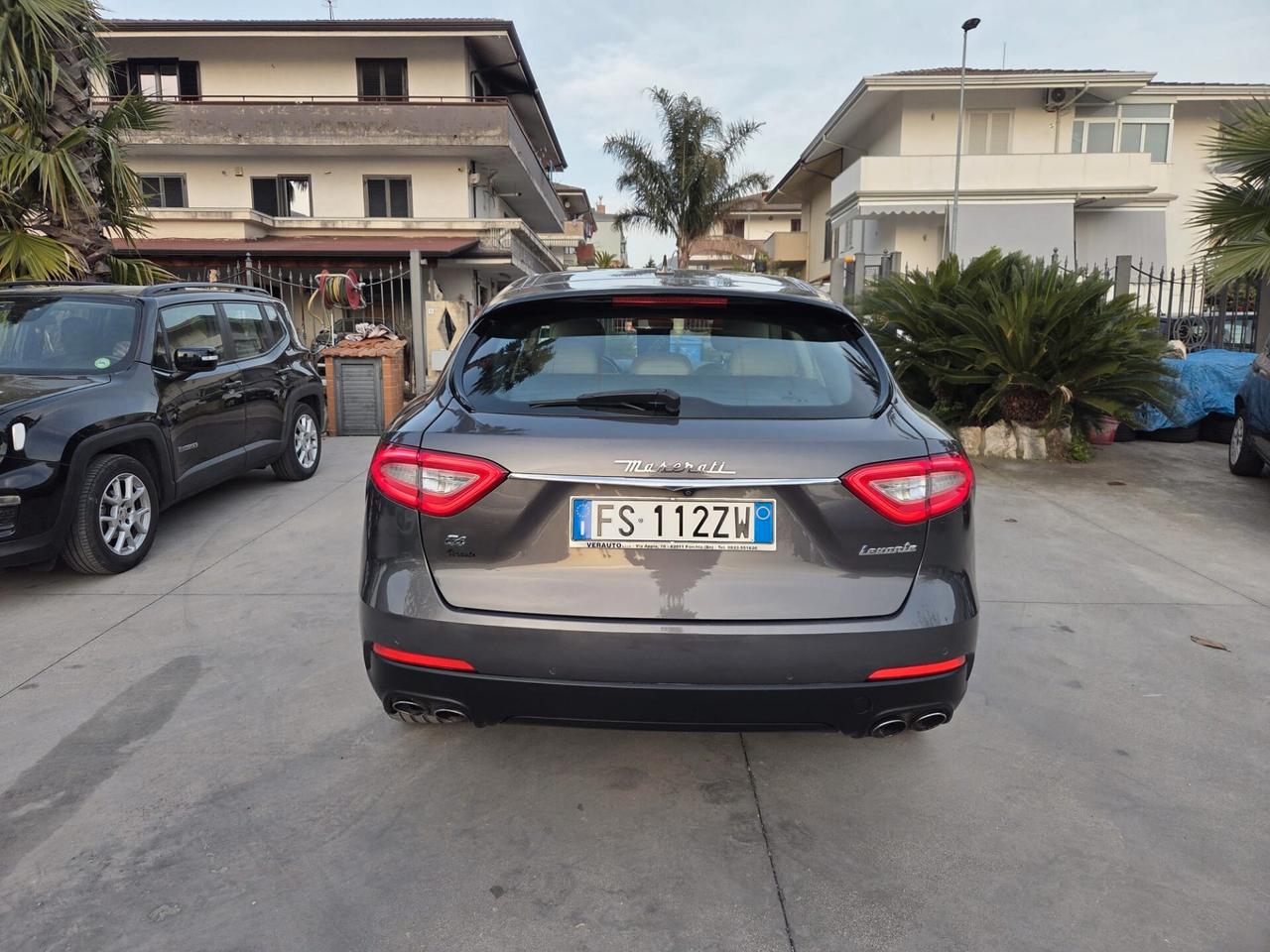 Maserati Levante V6 Diesel 275 CV AWD Granlusso - DA VETRINA !!