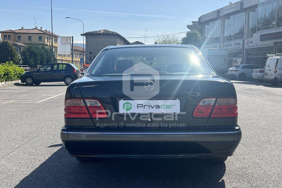 MERCEDES E 200 Kompressor cat Elegance